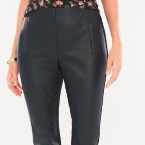 Last one- Chico’s Faux Leather Front Ankle Pants back is Fabric Size 8 - Picture 2 of 5